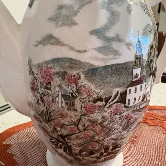 Elegant Ceramic Teapot with Scenic Design The Friendly Village - Picture 6 of 6